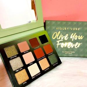 Violet Voss eyeshadow palette